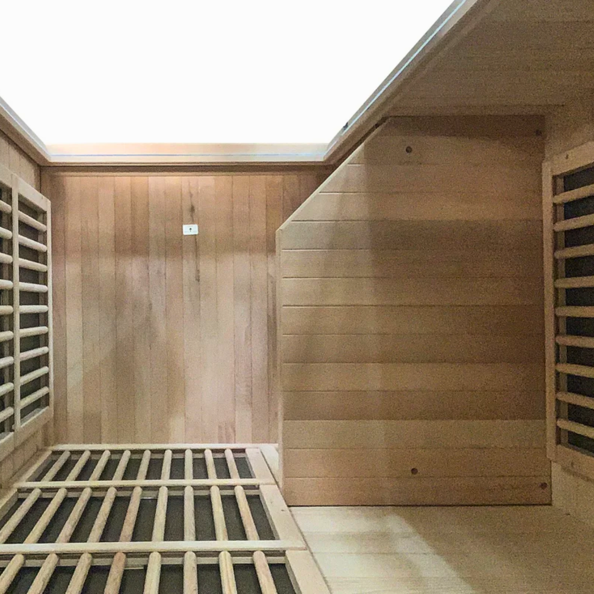 Blisspod Vienna FAR Infrared Sauna Cabin – Canadian Hemlock, 1-Person (72.8"H x 36.4"W x 26.0"D)